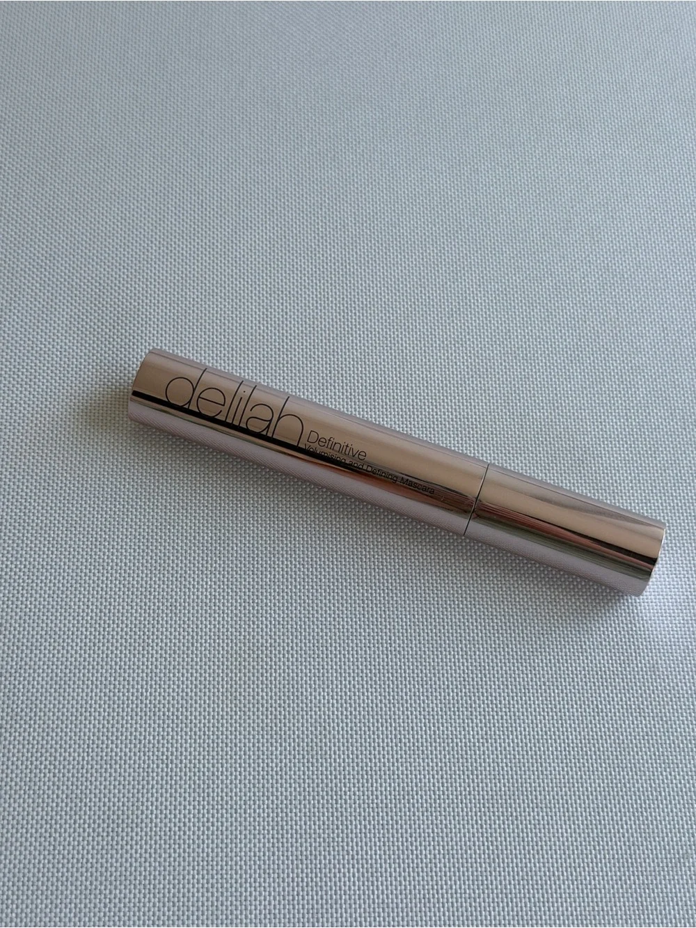 NWT Delilah Cosmetics Definitive Volumising and Defining Mascara